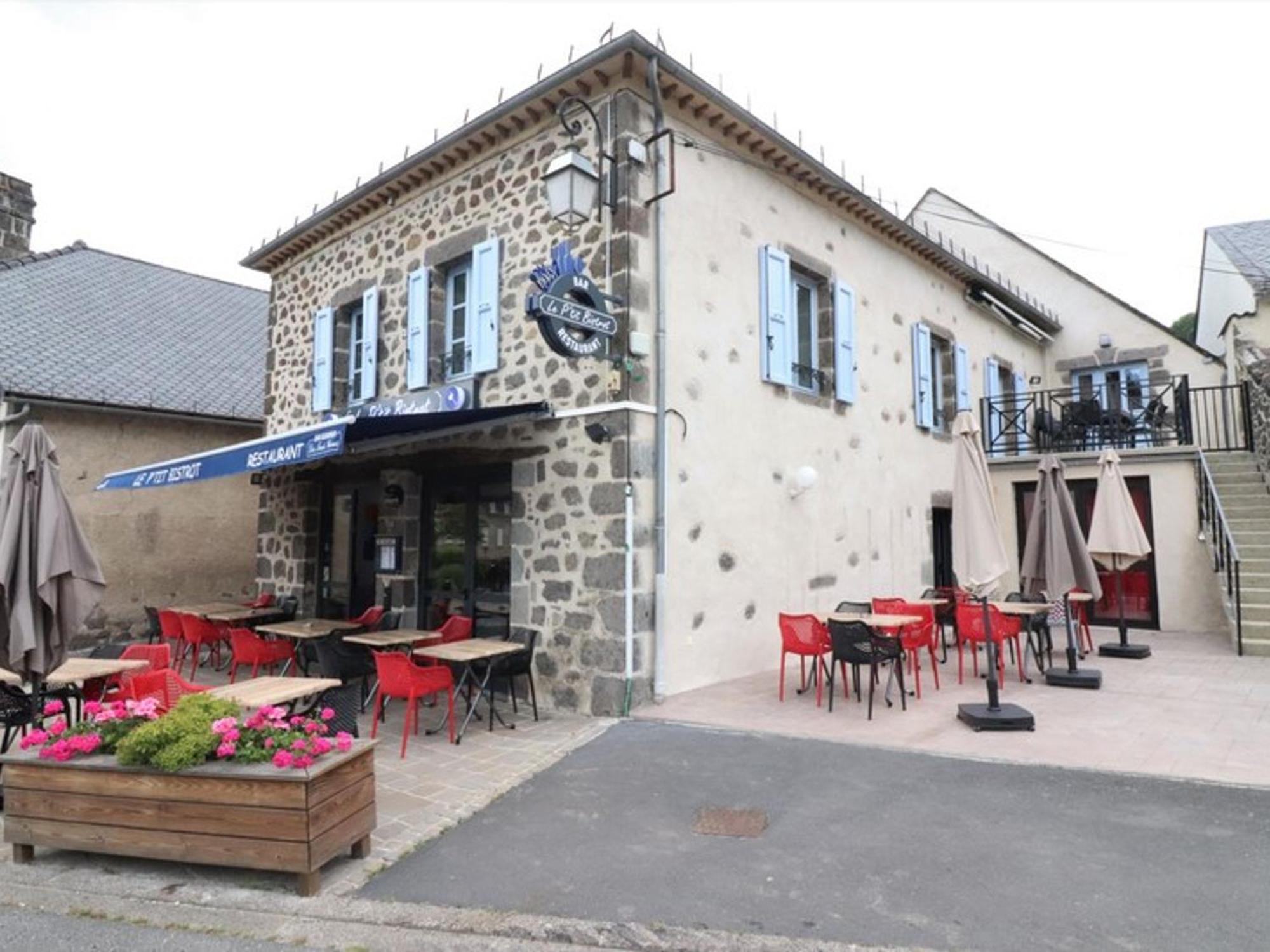 Spacieux Et Lumineux Gite En Auvergne Avec Terrasse, Proche Randos Et Sites Historiques - Fr-1-742-330 Apartment Saint-Martin-Valmeroux Exterior photo